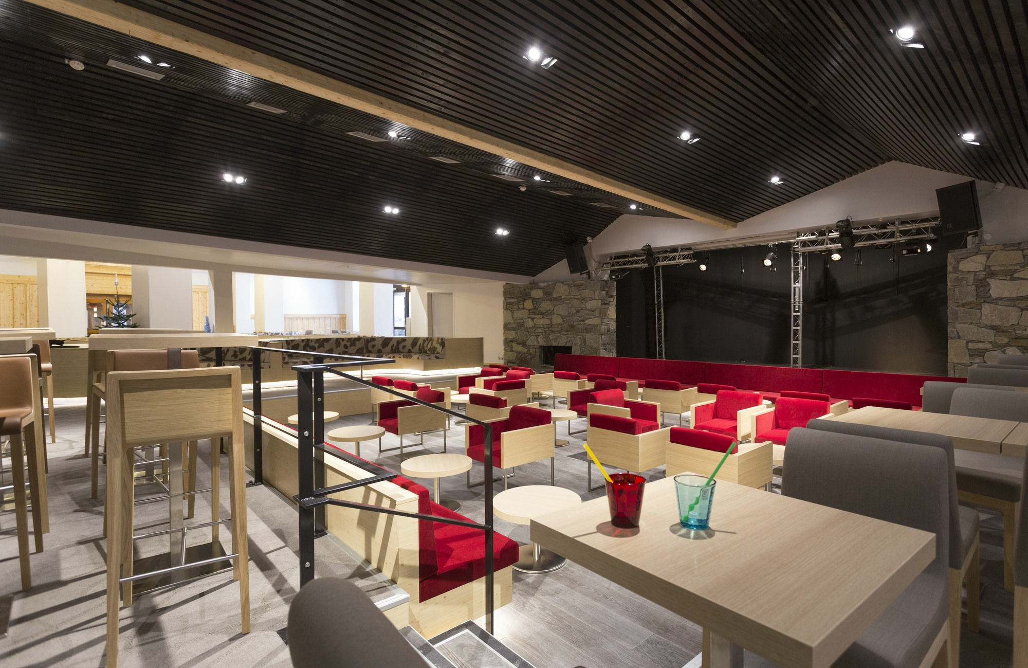 Hotel Club Mmv Les Arolles **** Val Thorens Exterior photo